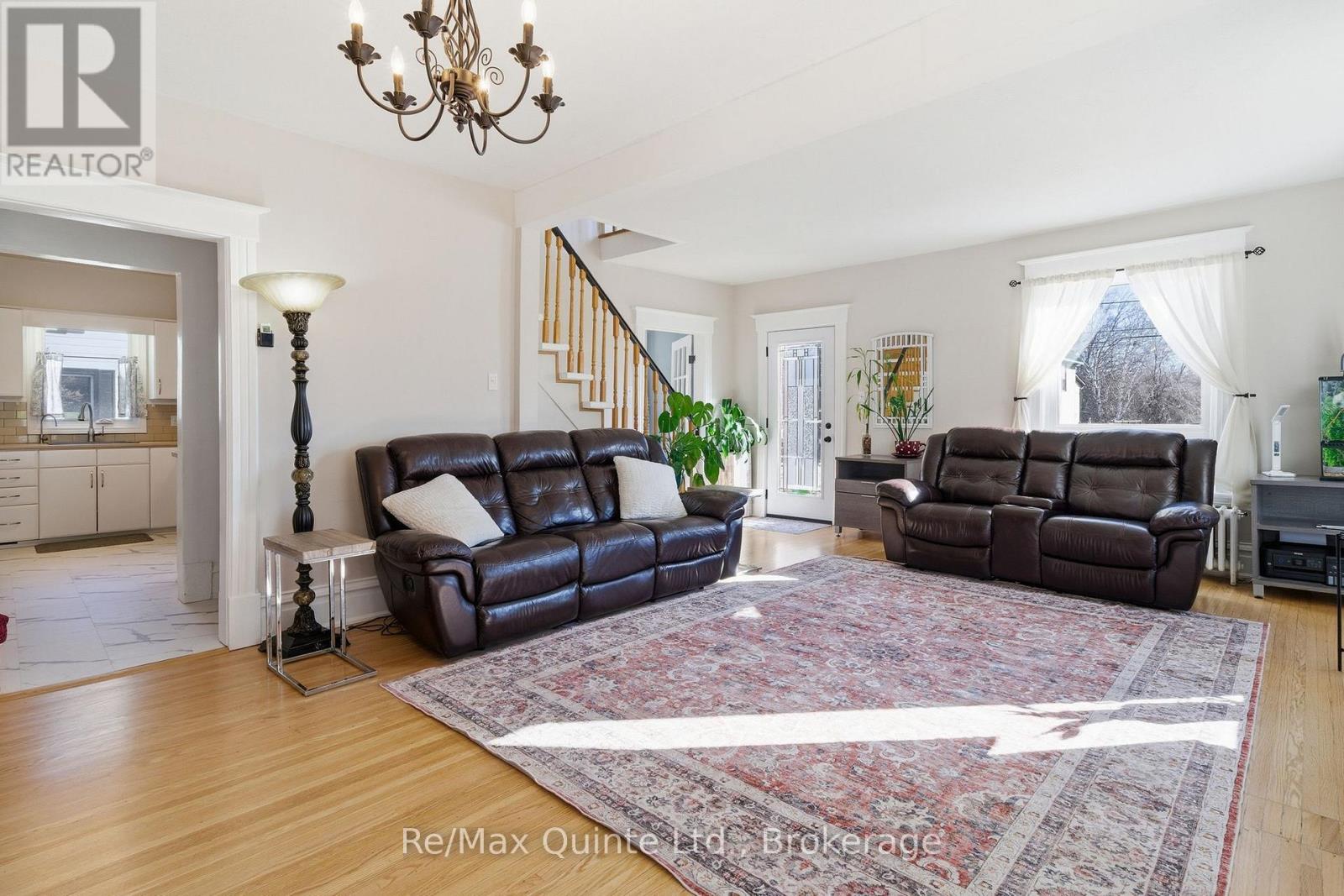 39 TRENT STREET N - 9