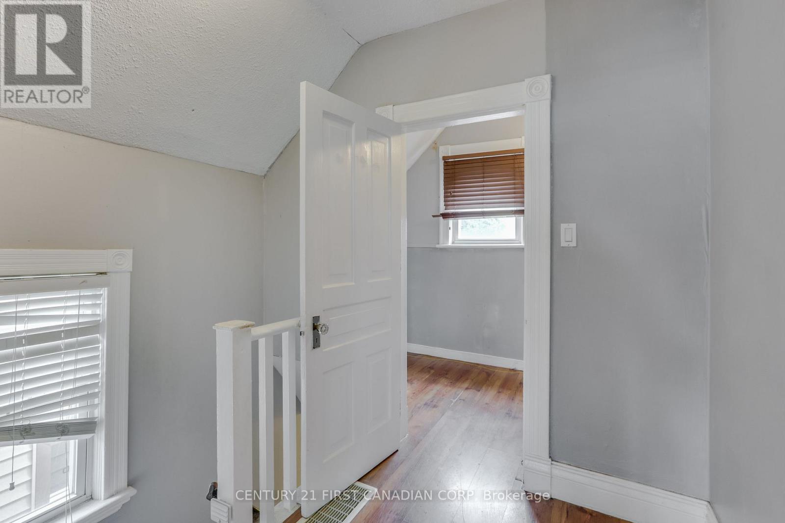 16 LANSDOWNE AVENUE - 19