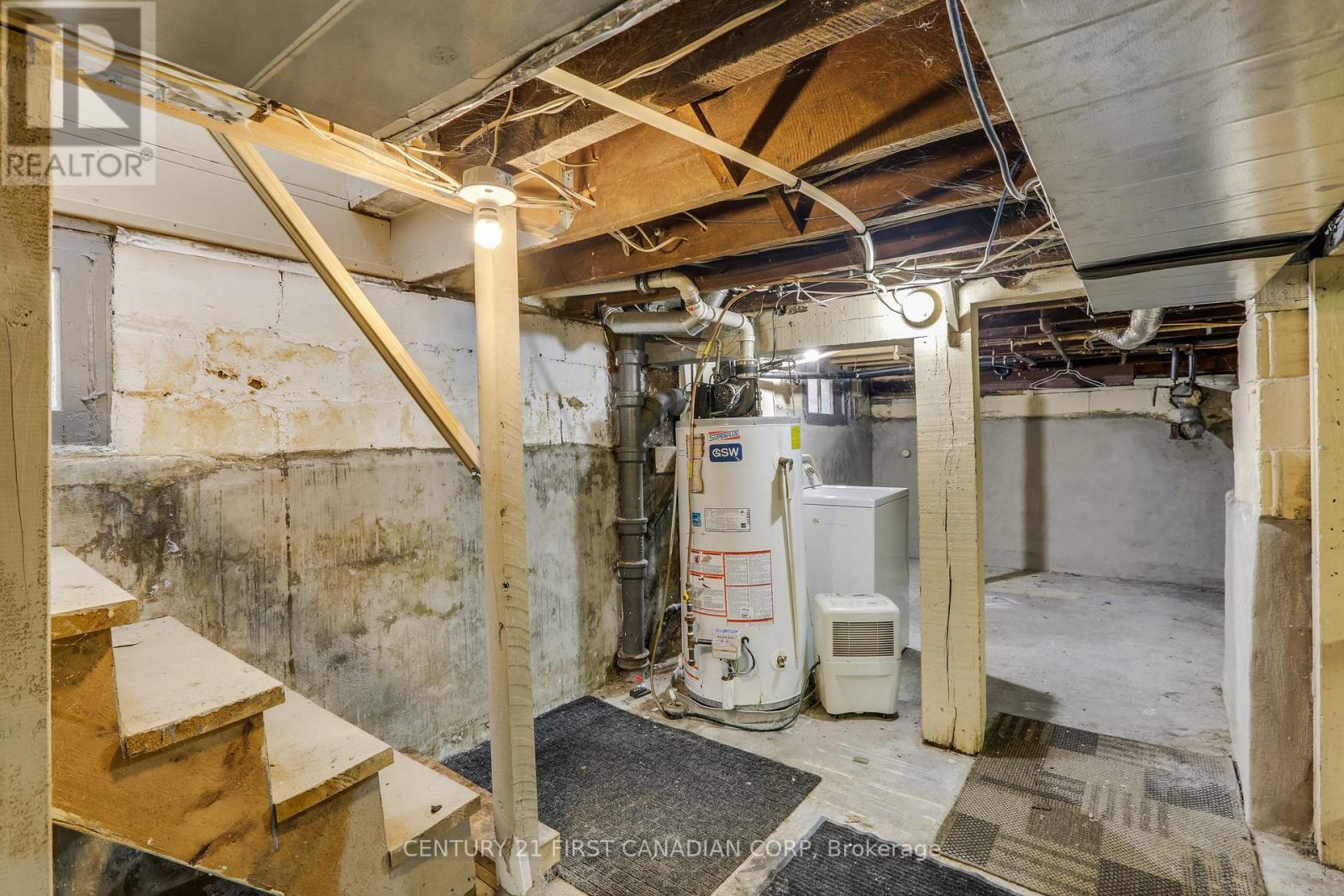 16 LANSDOWNE AVENUE - 29
