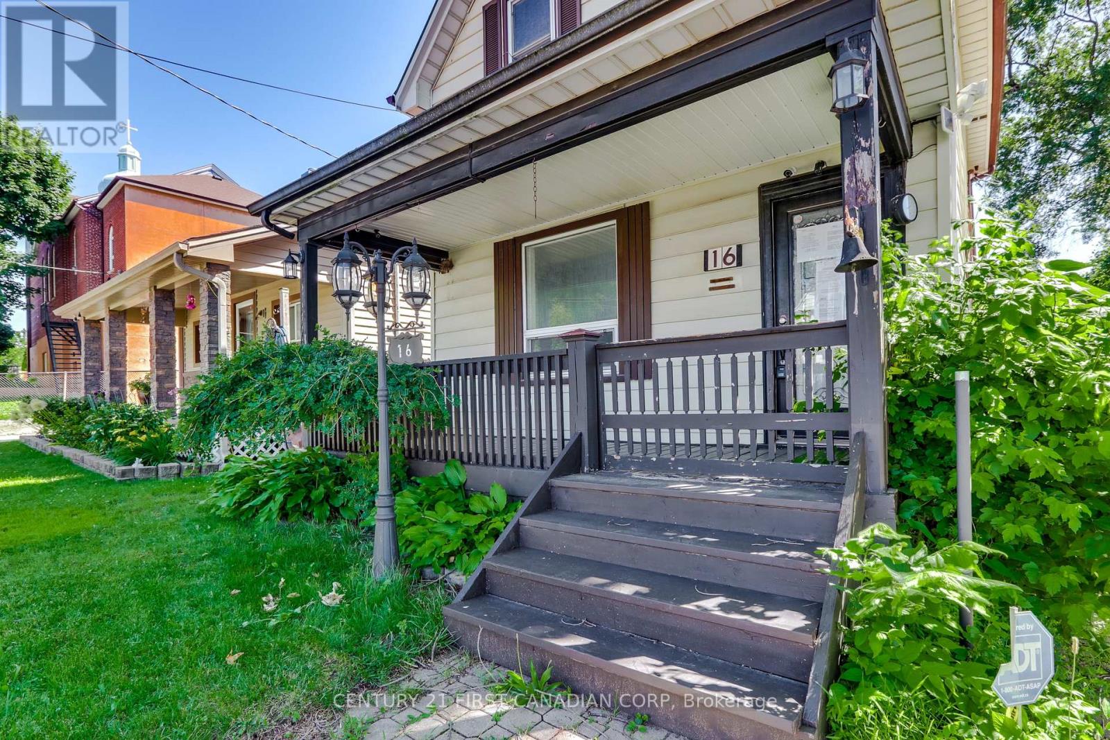 16 LANSDOWNE AVENUE - 3