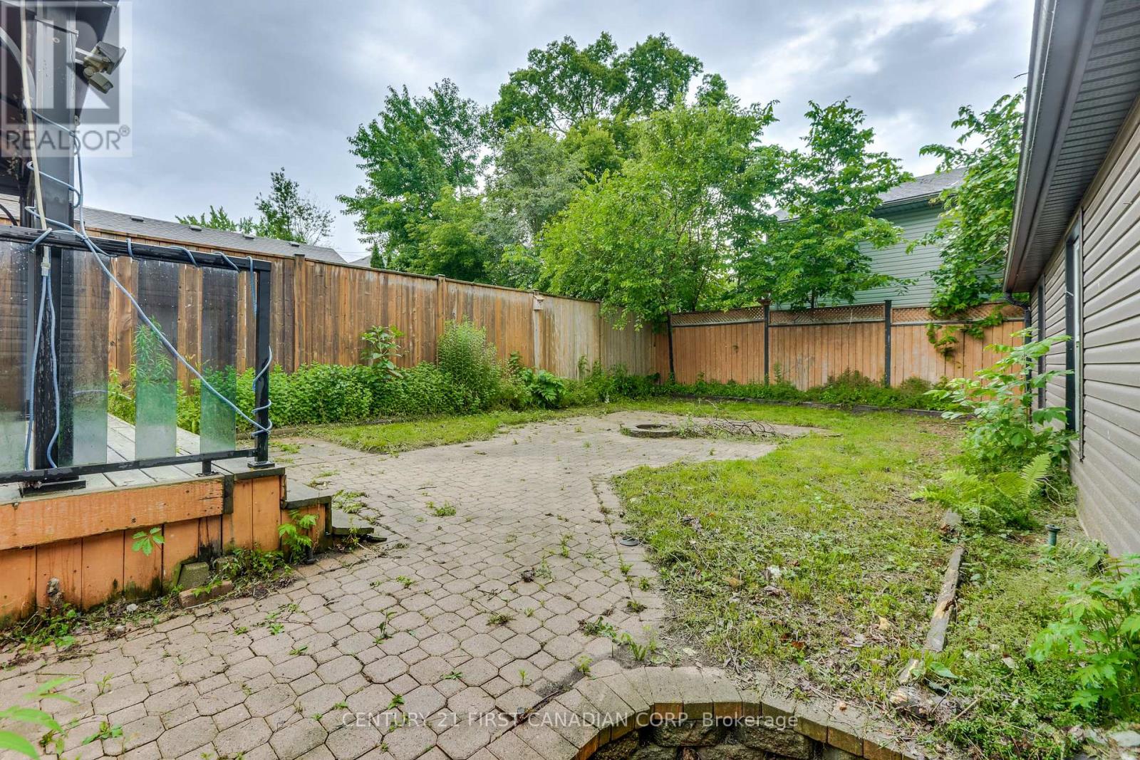 16 LANSDOWNE AVENUE - 36
