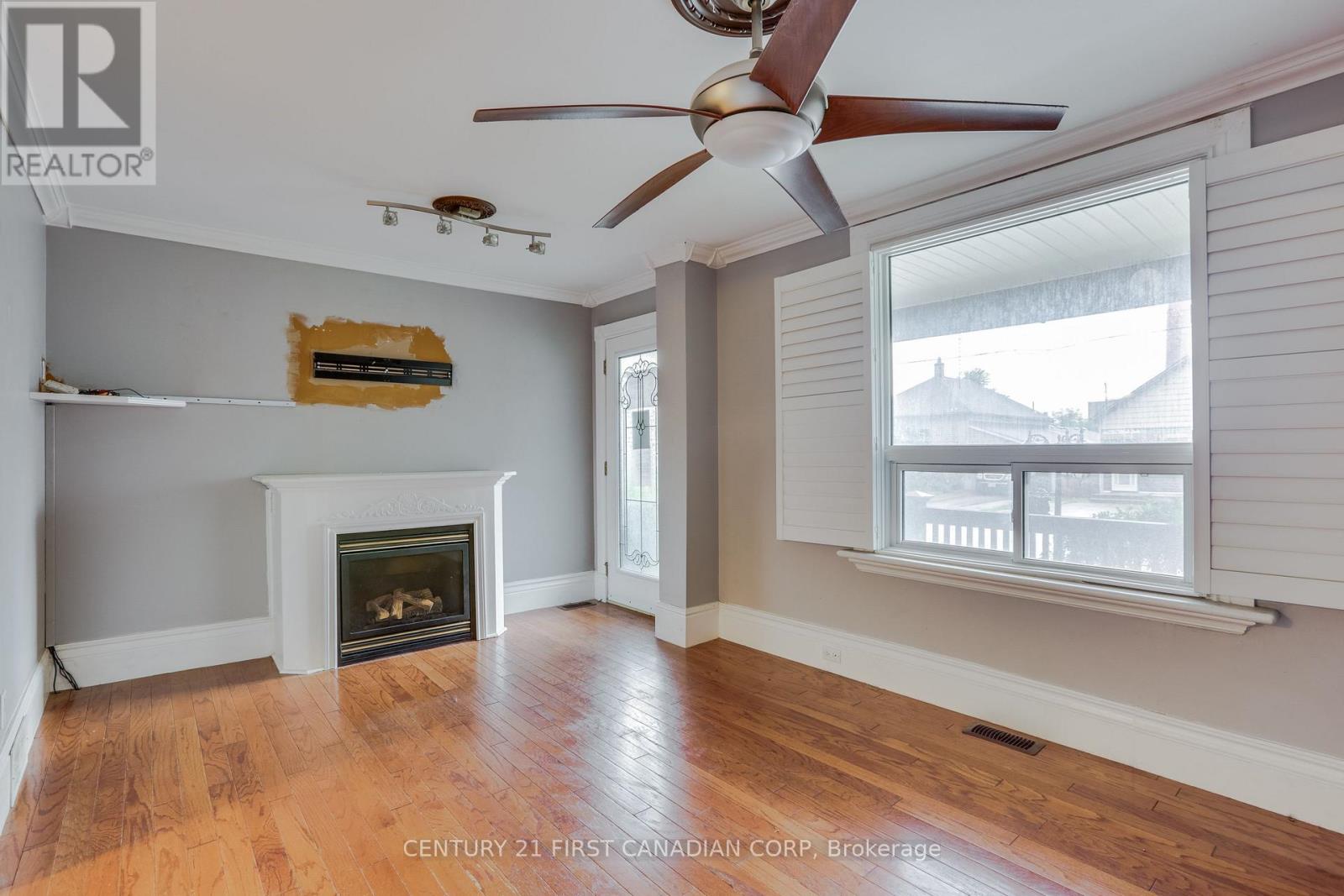 16 LANSDOWNE AVENUE - 4