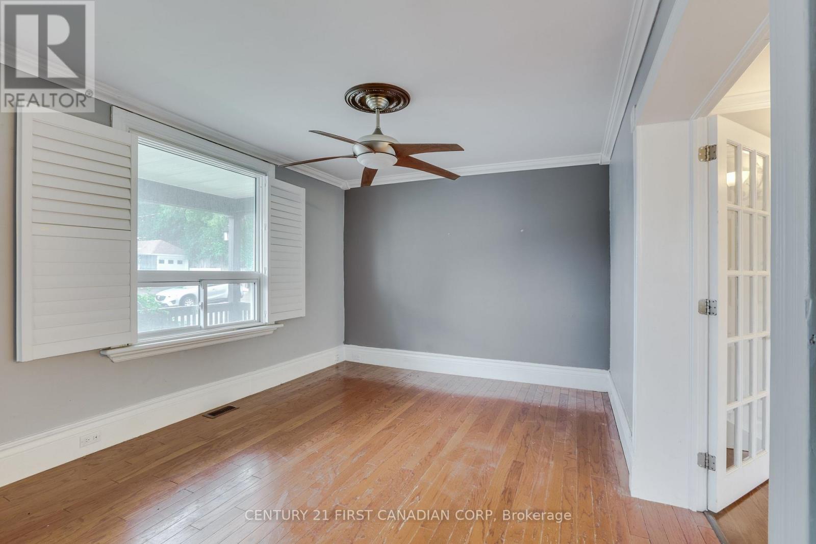 16 LANSDOWNE AVENUE - 6