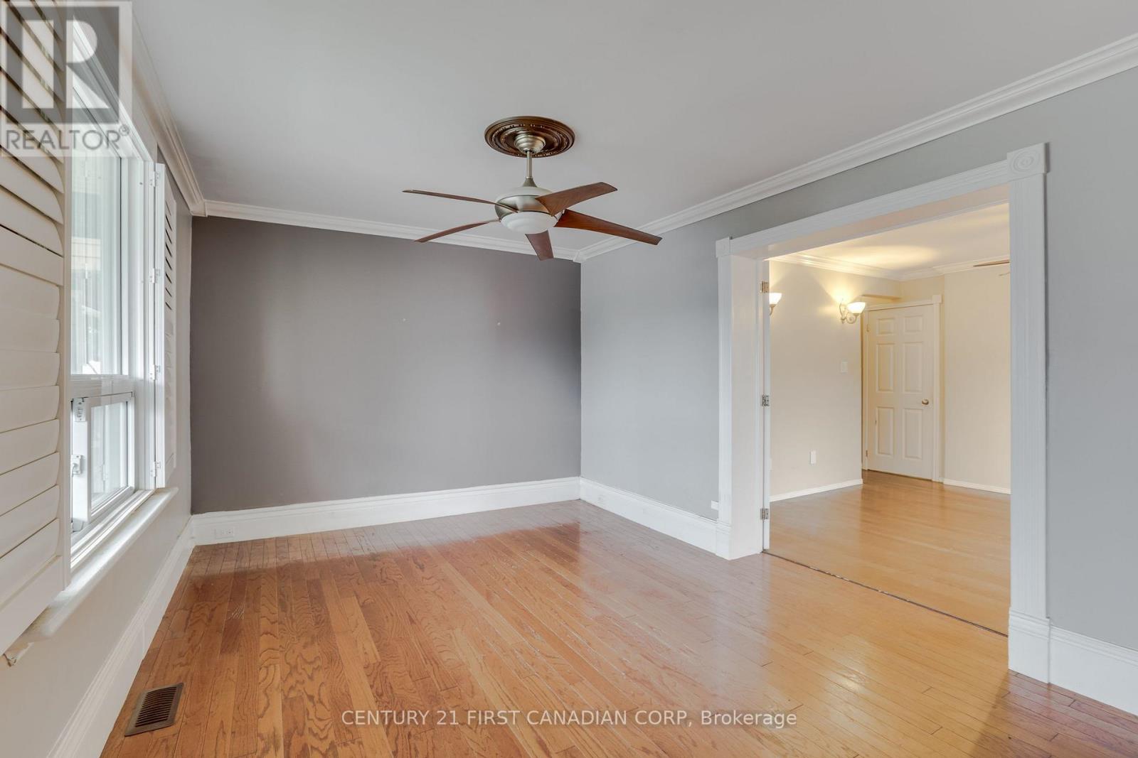 16 LANSDOWNE AVENUE - 7