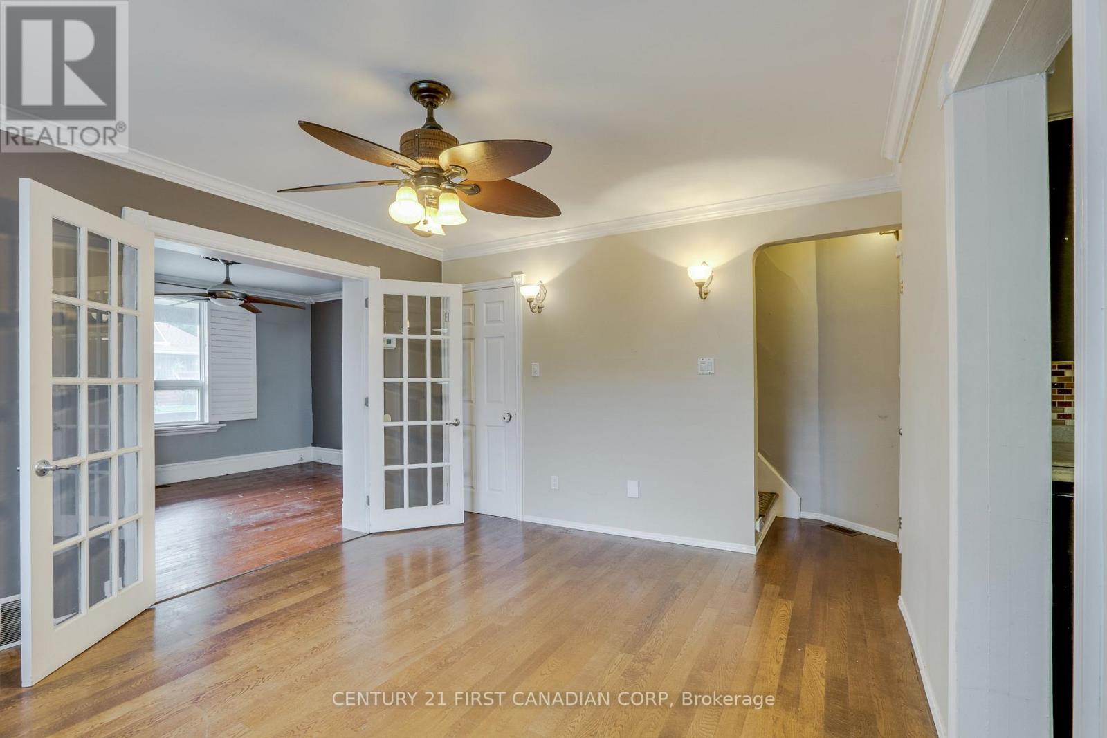 16 LANSDOWNE AVENUE - 9