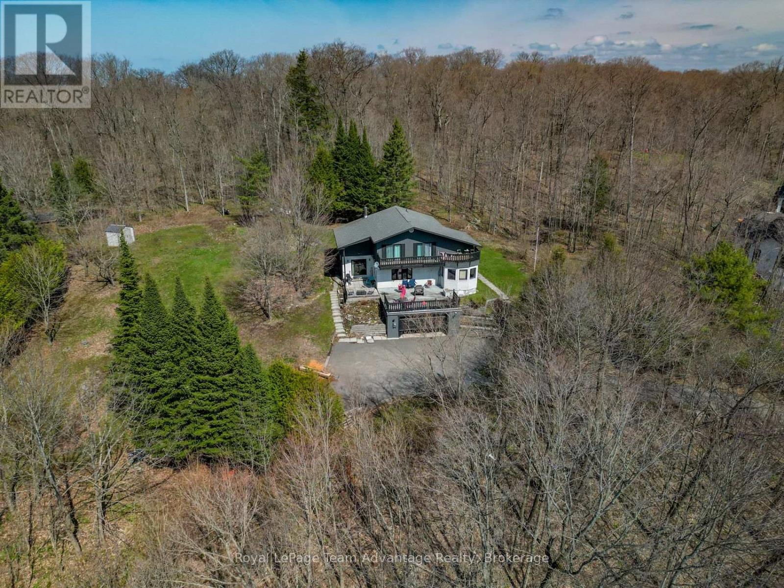 12 TAYLOR CRESCENT - 45