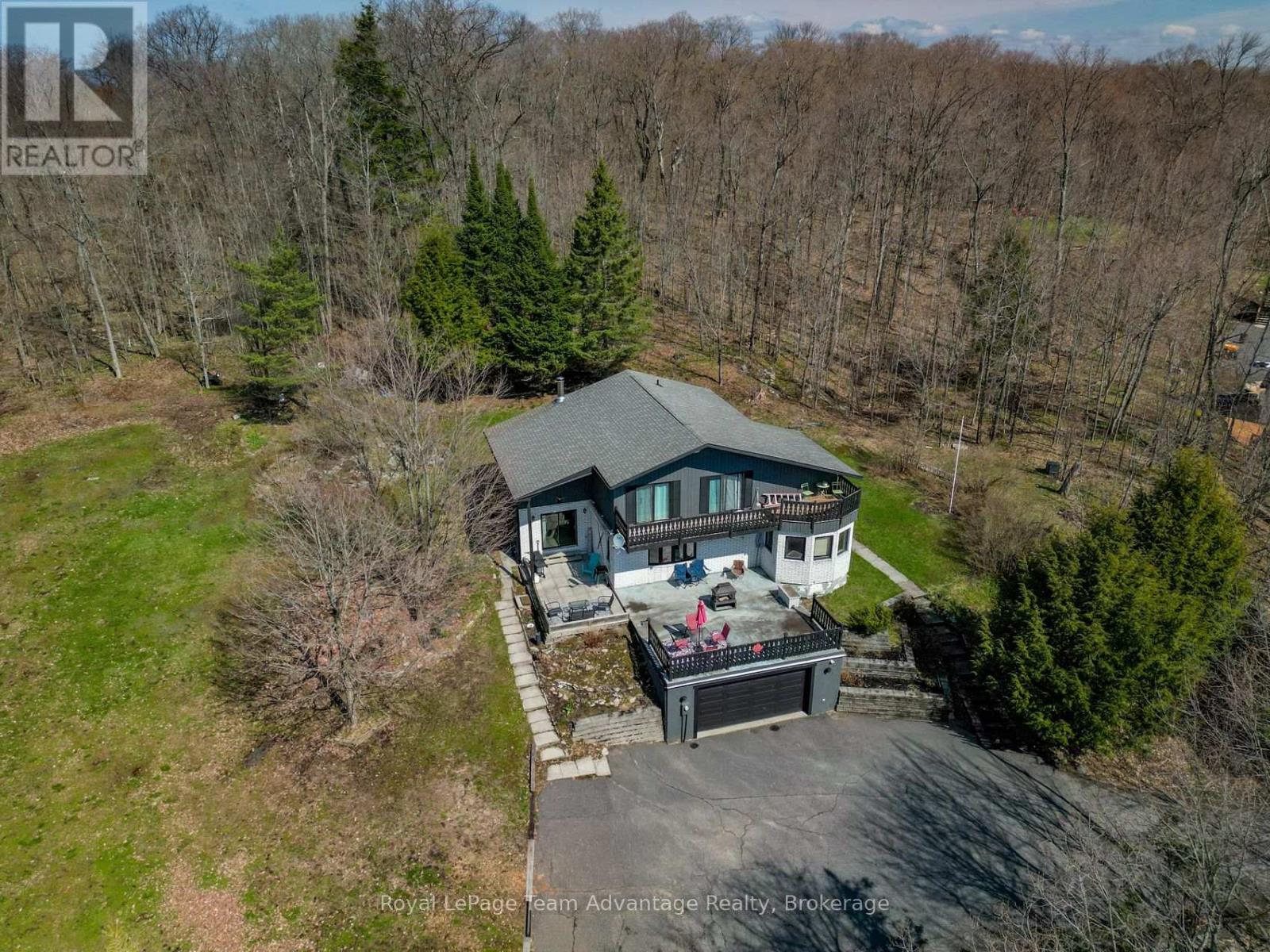 12 TAYLOR CRESCENT - 50