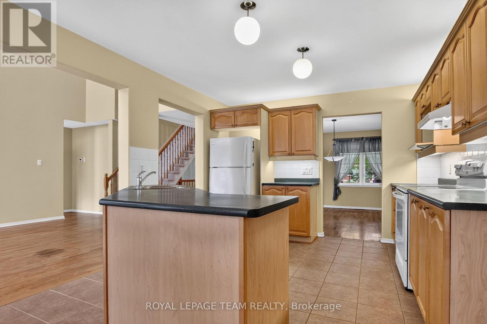 1115 GRENON AVENUE - 15