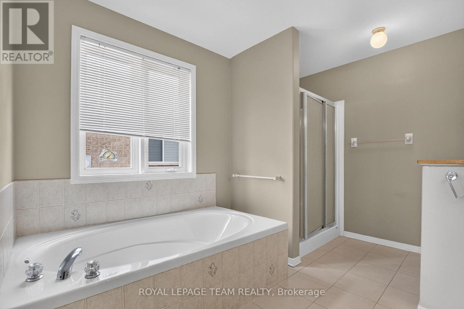1115 GRENON AVENUE - 26