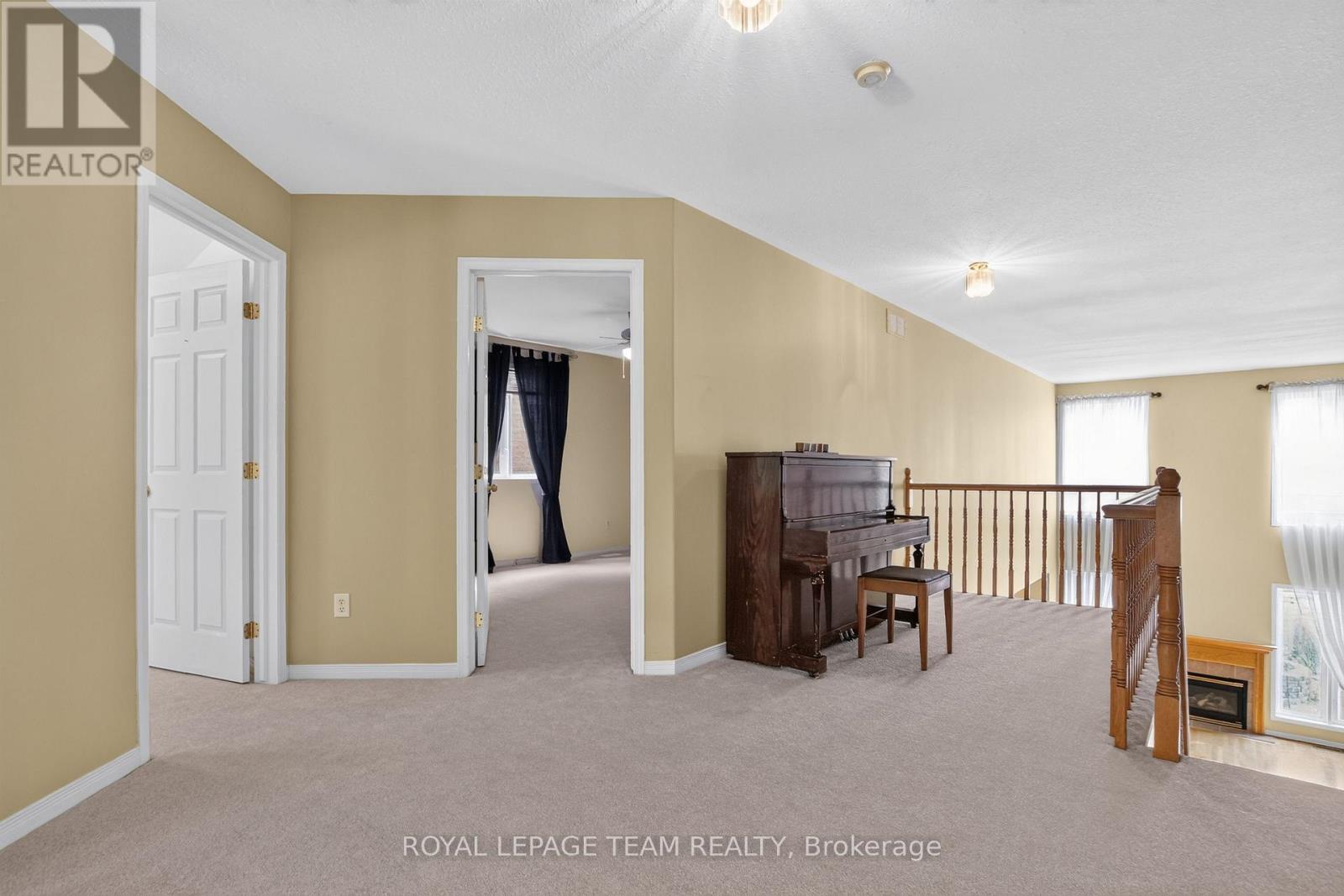 1115 GRENON AVENUE - 27