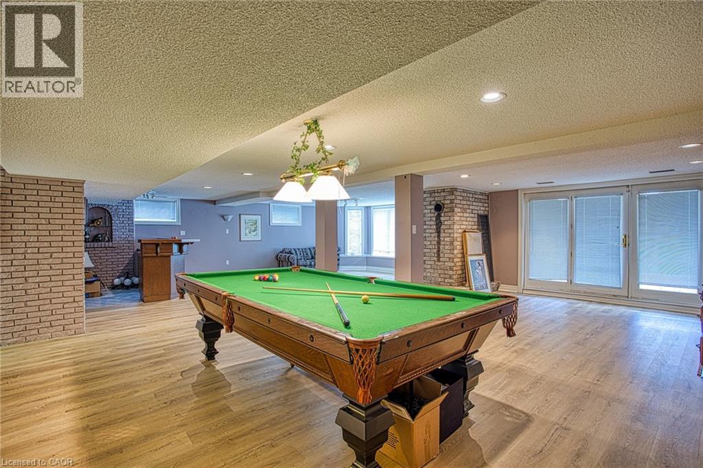 22 BURT Court - 31