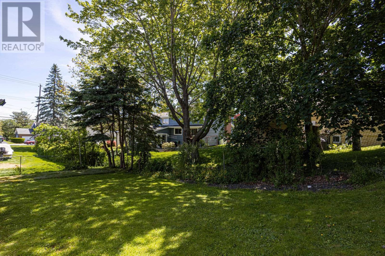 Property 4 of 28 of 4 Piers Avenue