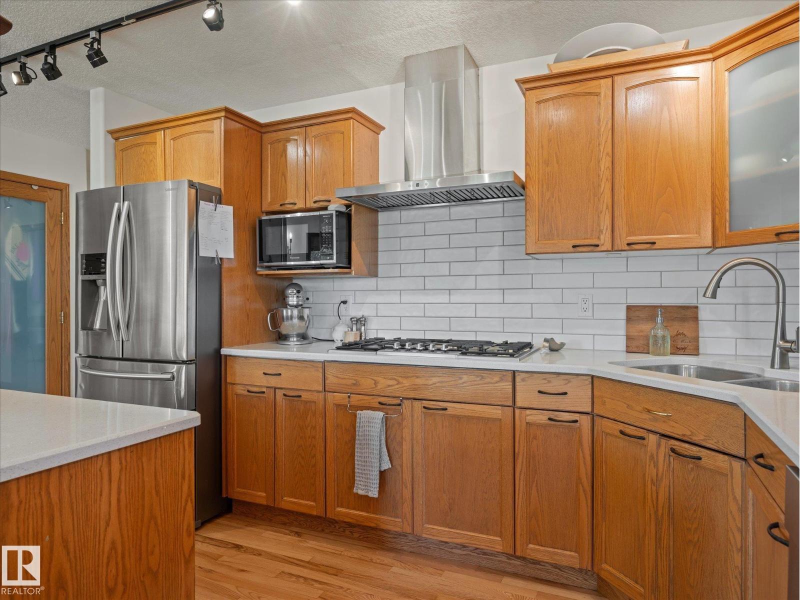 51559 RGE ROAD 204 - 16