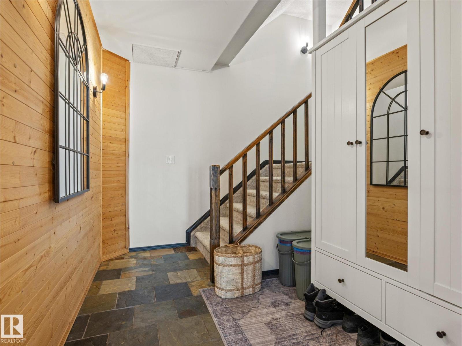 51559 RGE ROAD 204 - 39