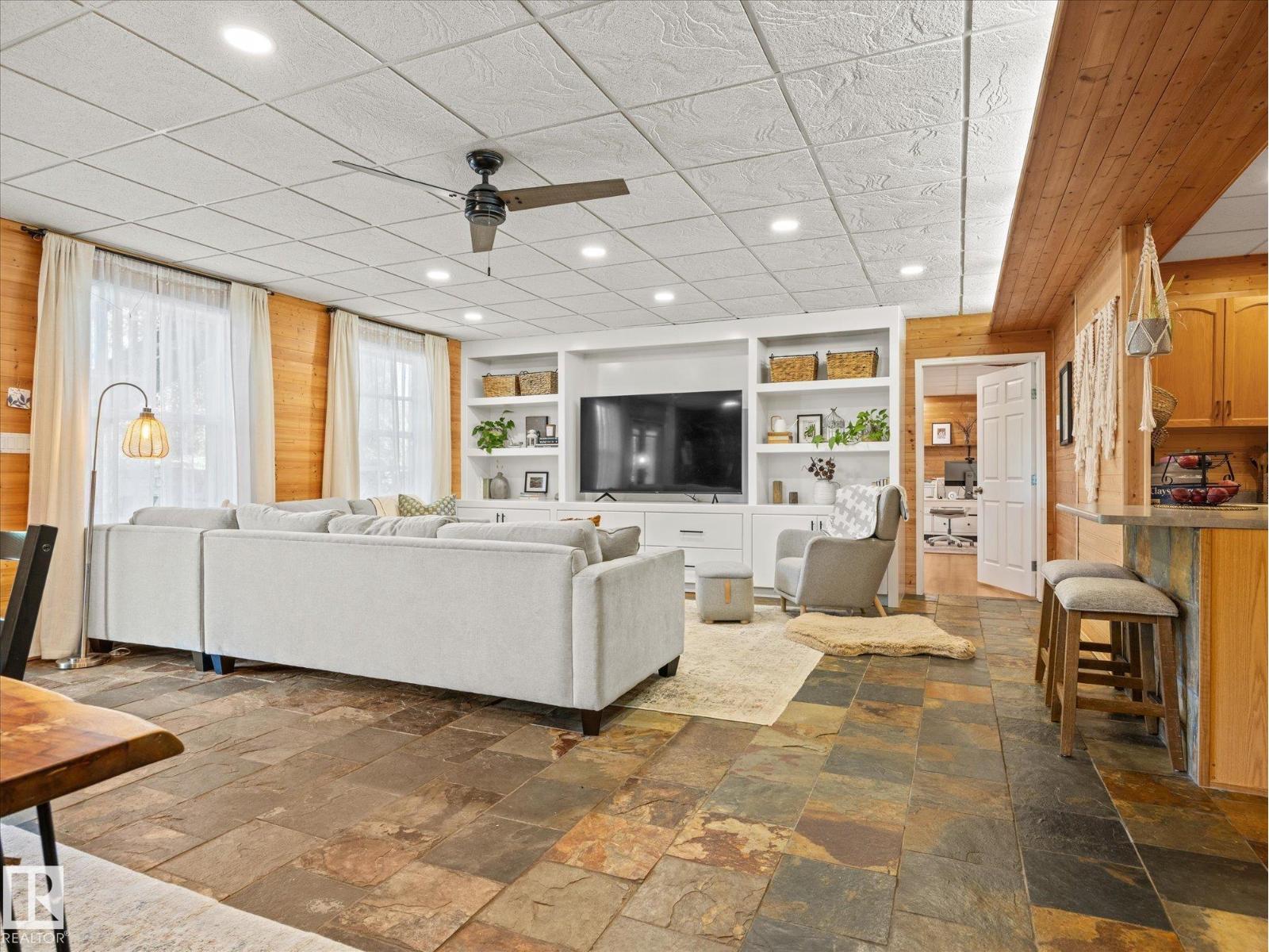 51559 RGE ROAD 204 - 41