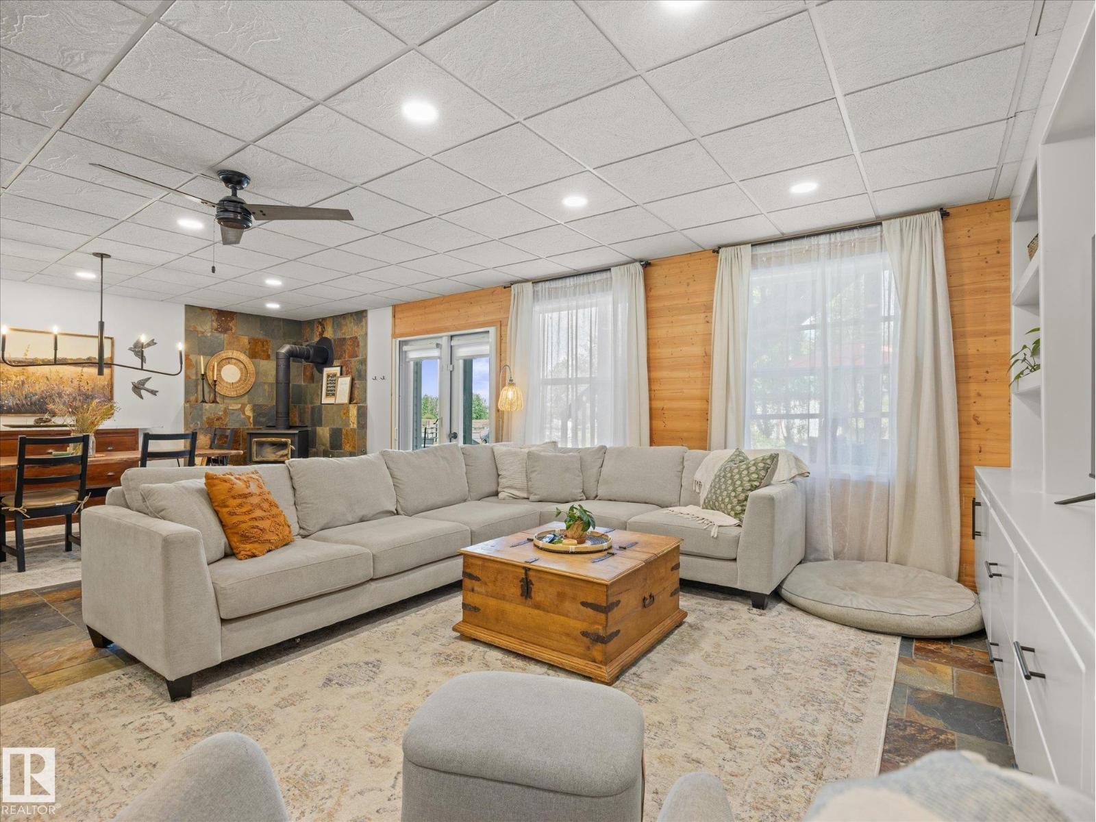 51559 RGE ROAD 204 - 43