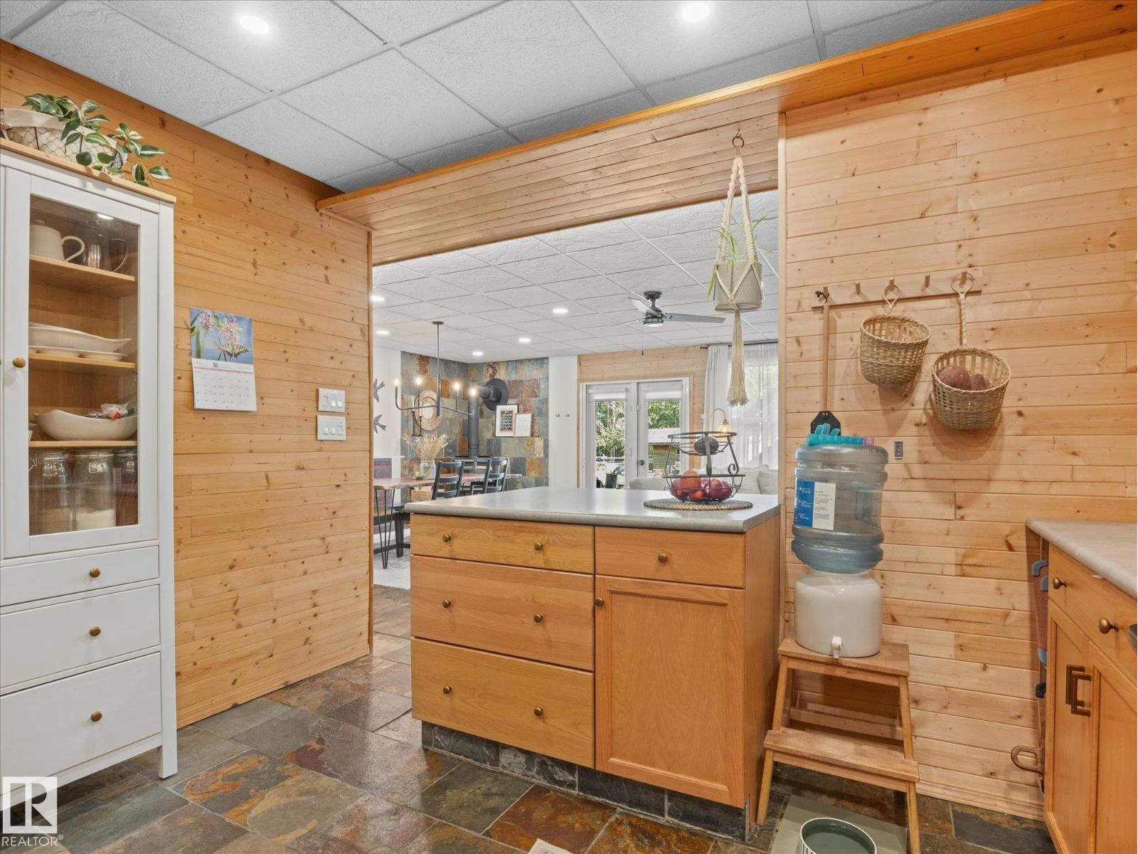 51559 RGE ROAD 204 - 46
