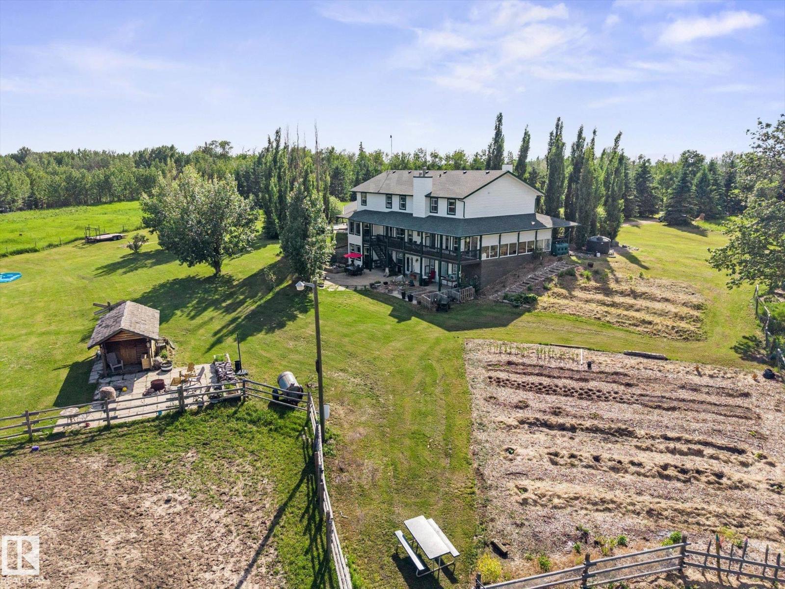 51559 RGE ROAD 204 - 67