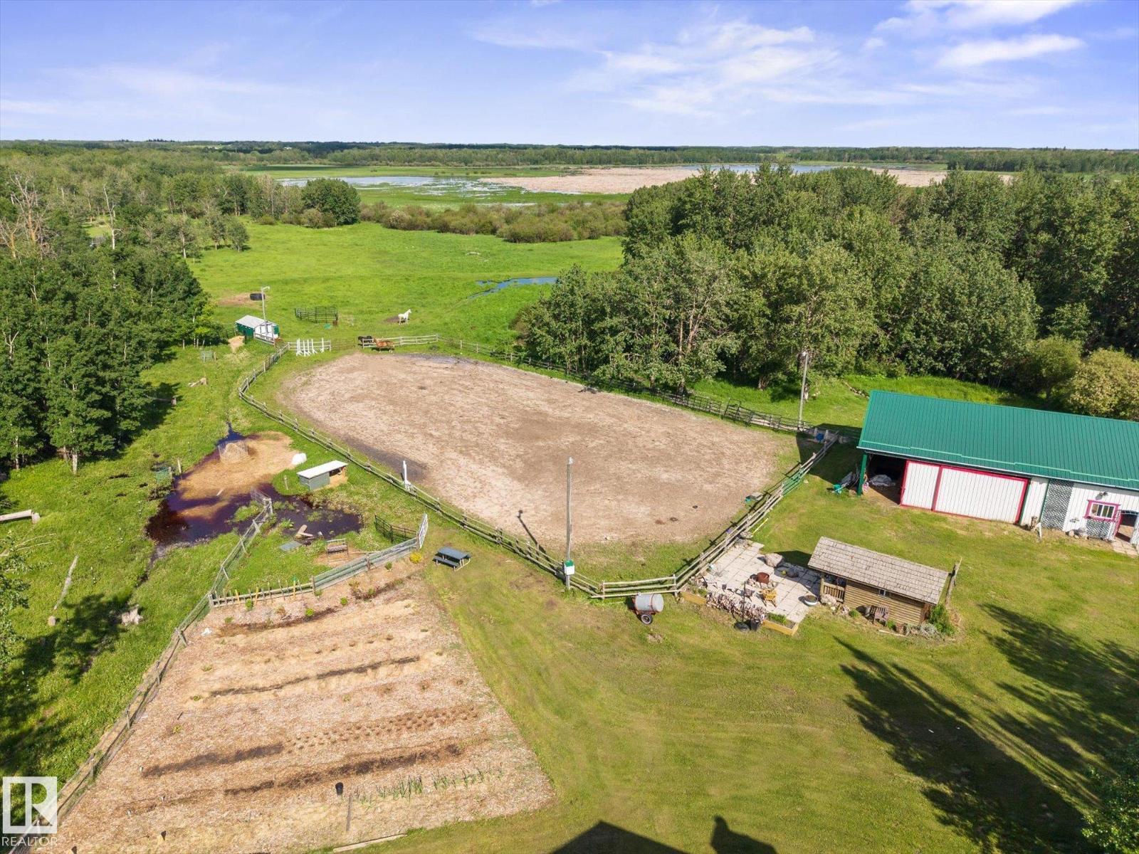 51559 RGE ROAD 204 - 68