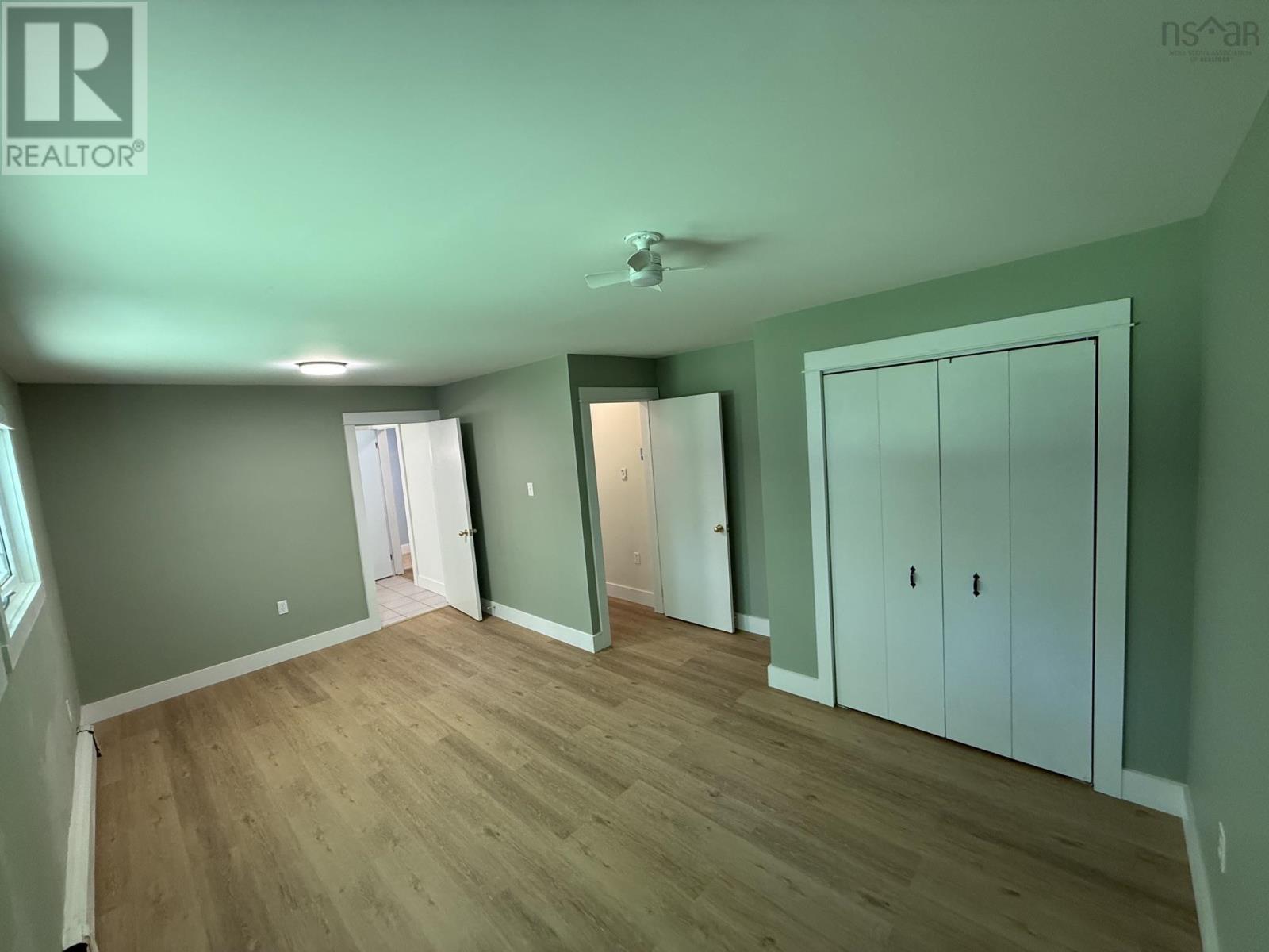 Property 23 of 26 of 260 Lockview Road