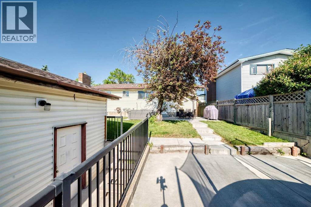 239 Rundleridge Drive NE — photo 32