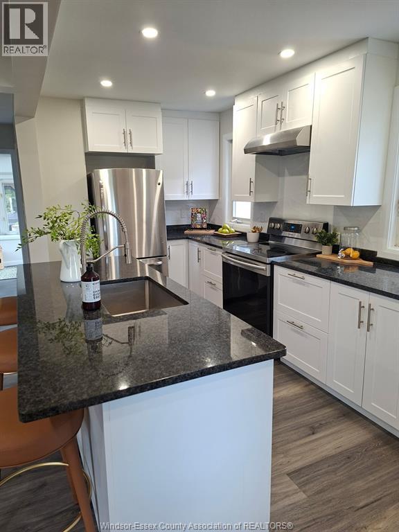 994 EDWARD AVENUE - 12