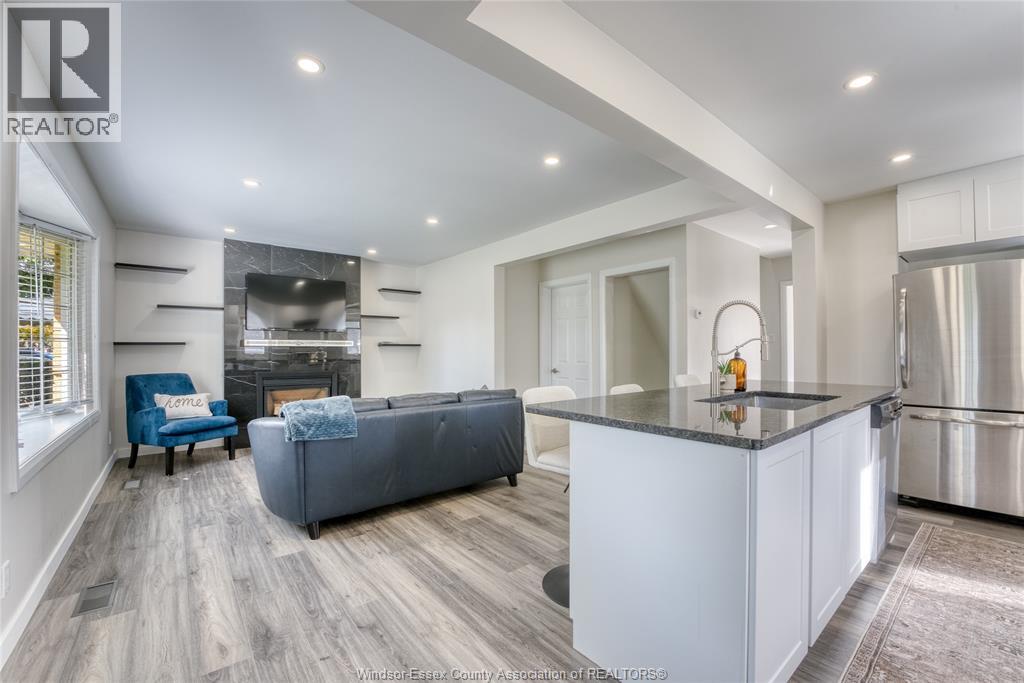 994 EDWARD AVENUE - 6