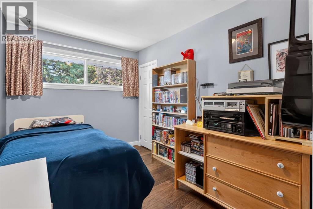 624 Regal Park NE — photo 14