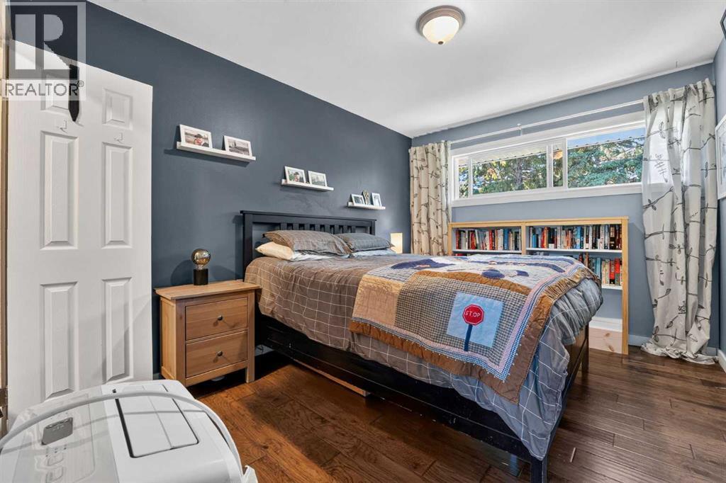 624 Regal Park NE — photo 18