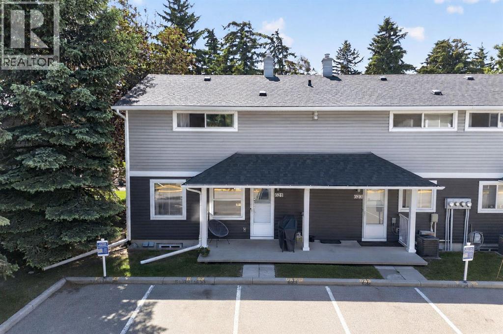 624 Regal Park NE — photo 21