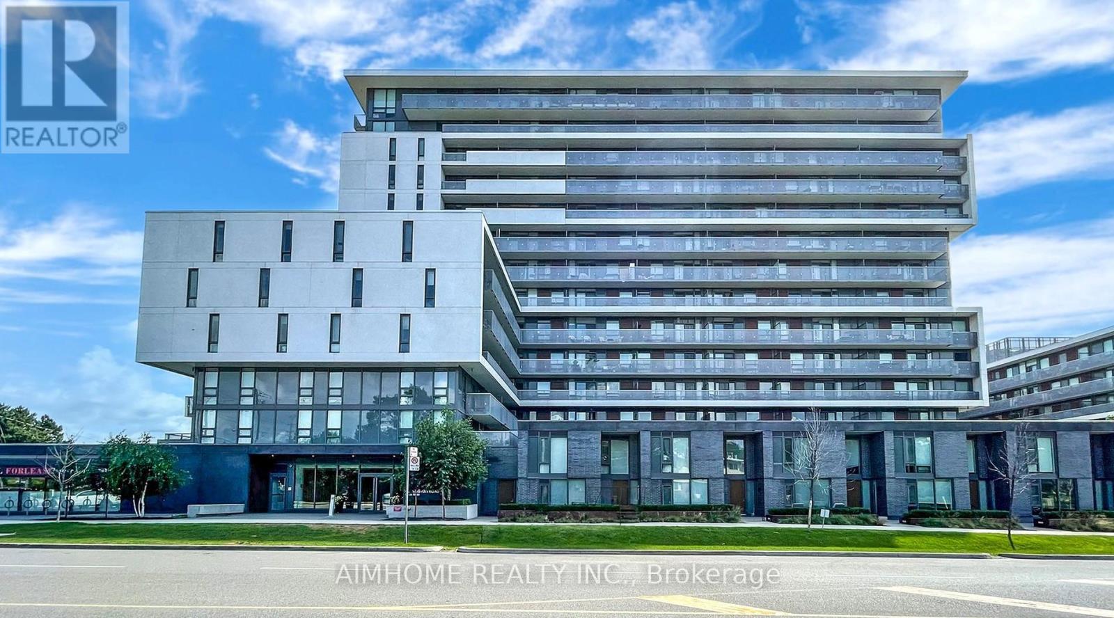 #1522 160 FLEMINGTON ROAD - 1