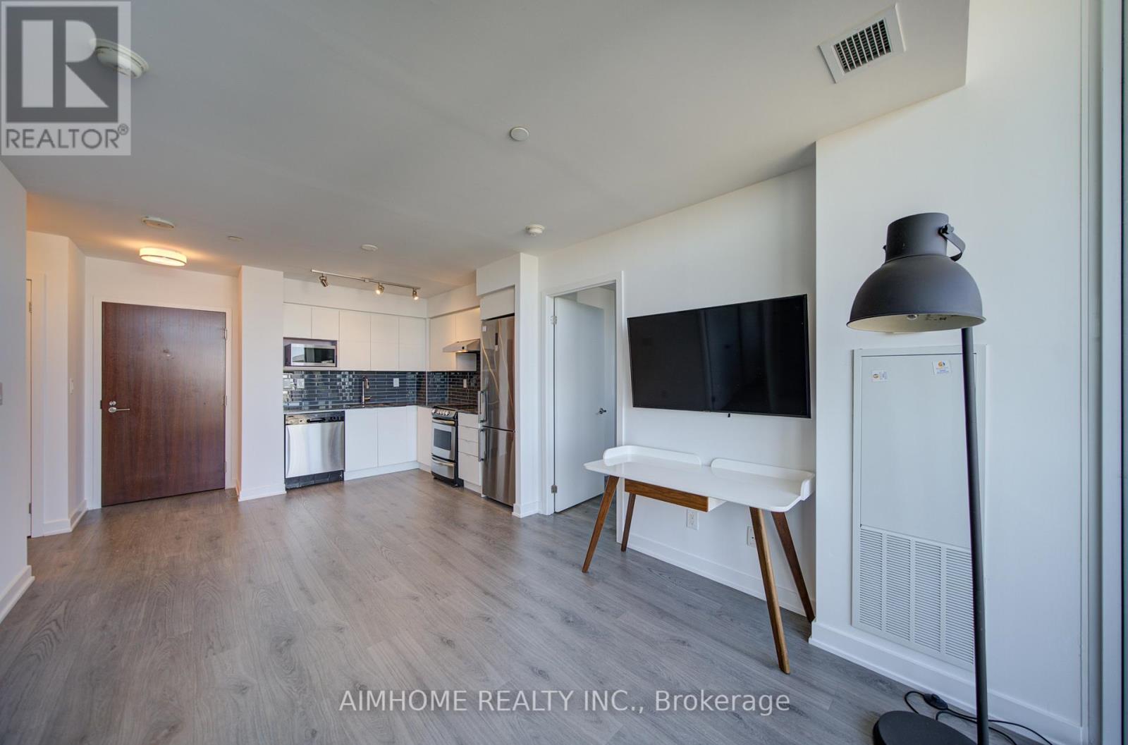 #1522 160 FLEMINGTON ROAD - 13