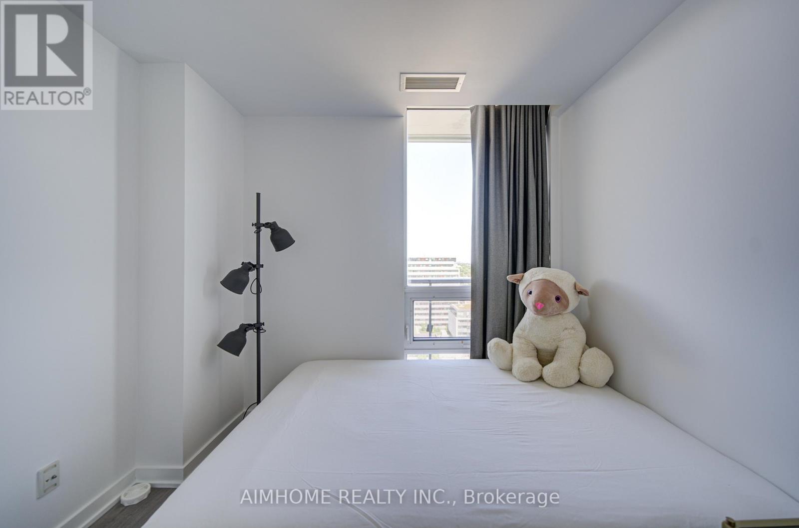 #1522 160 FLEMINGTON ROAD - 15