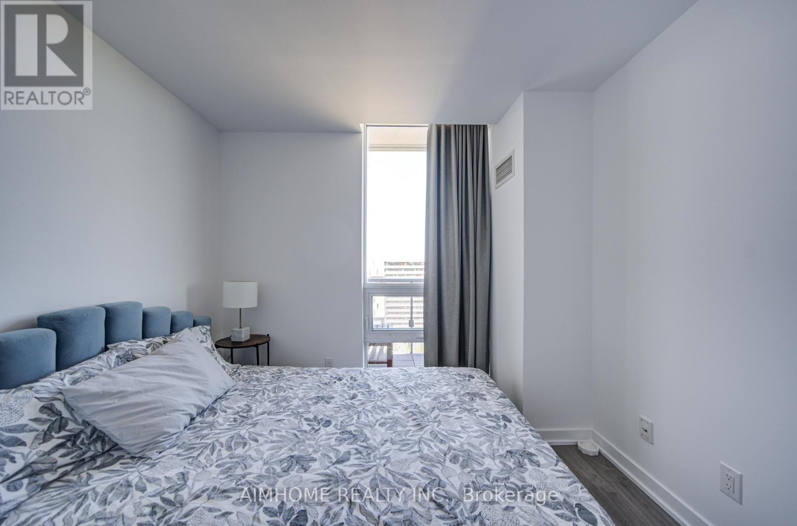 #1522 160 FLEMINGTON ROAD - 17