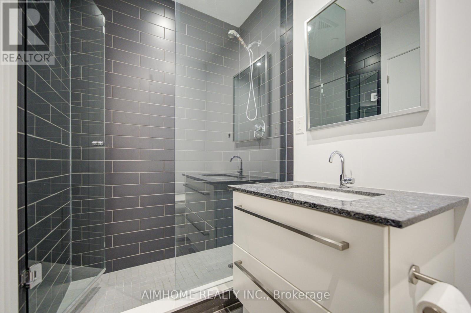 #1522 160 FLEMINGTON ROAD - 18