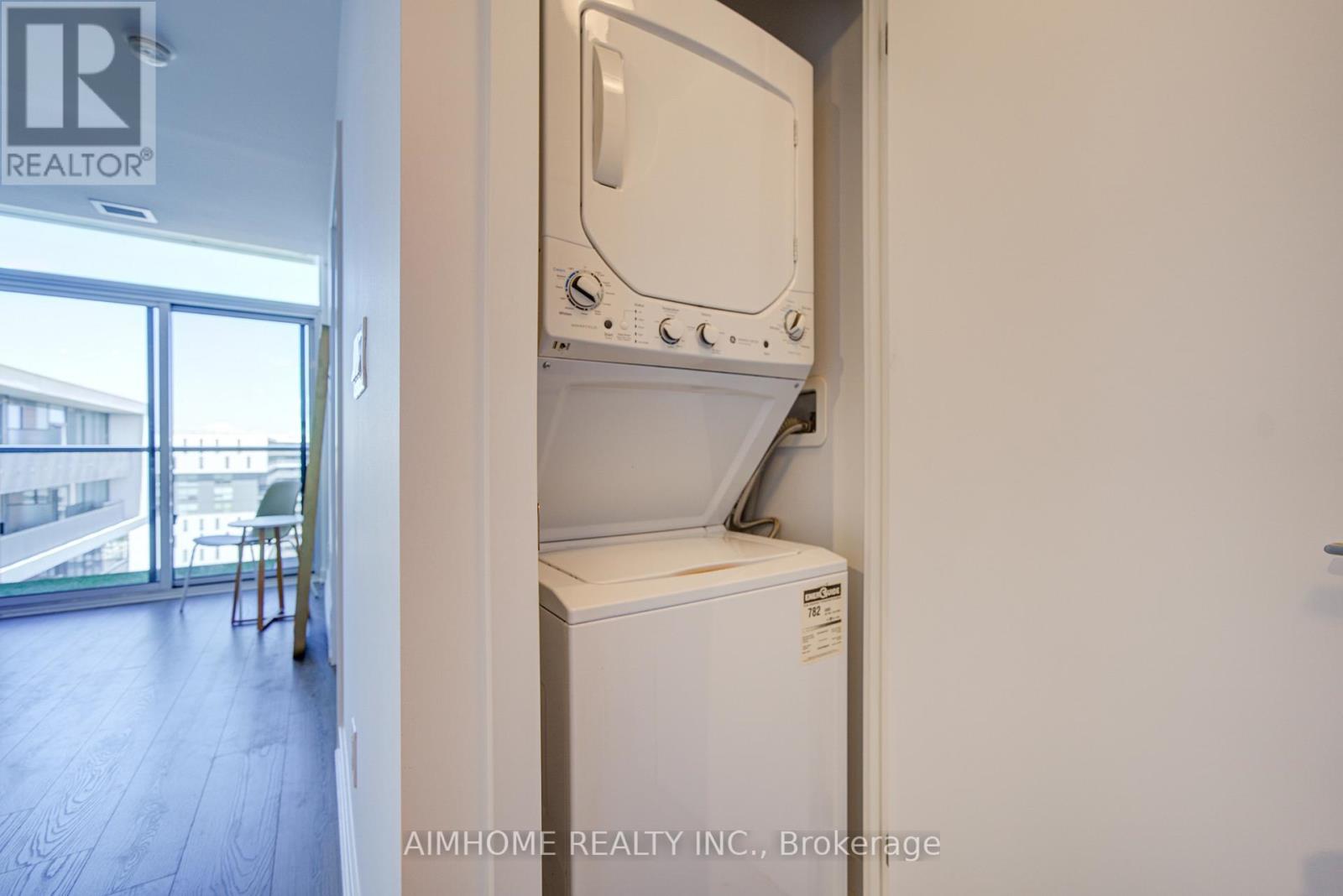 #1522 160 FLEMINGTON ROAD - 20