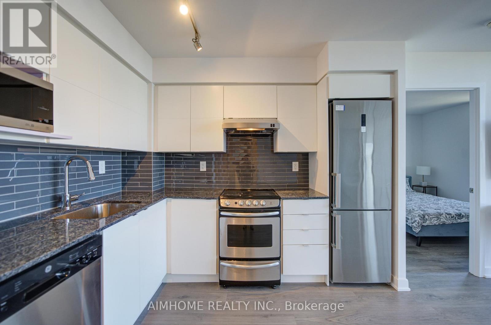#1522 160 FLEMINGTON ROAD - 8