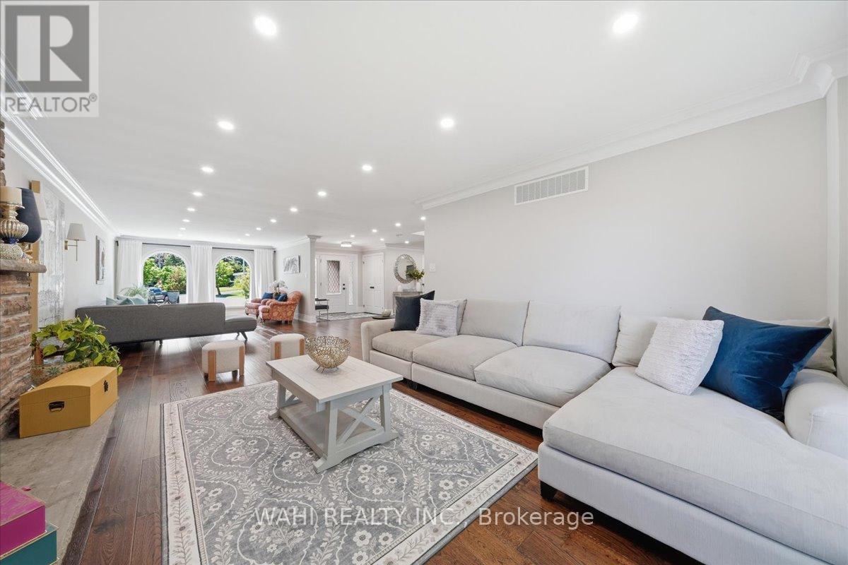 1141 VICKI LANE - 12