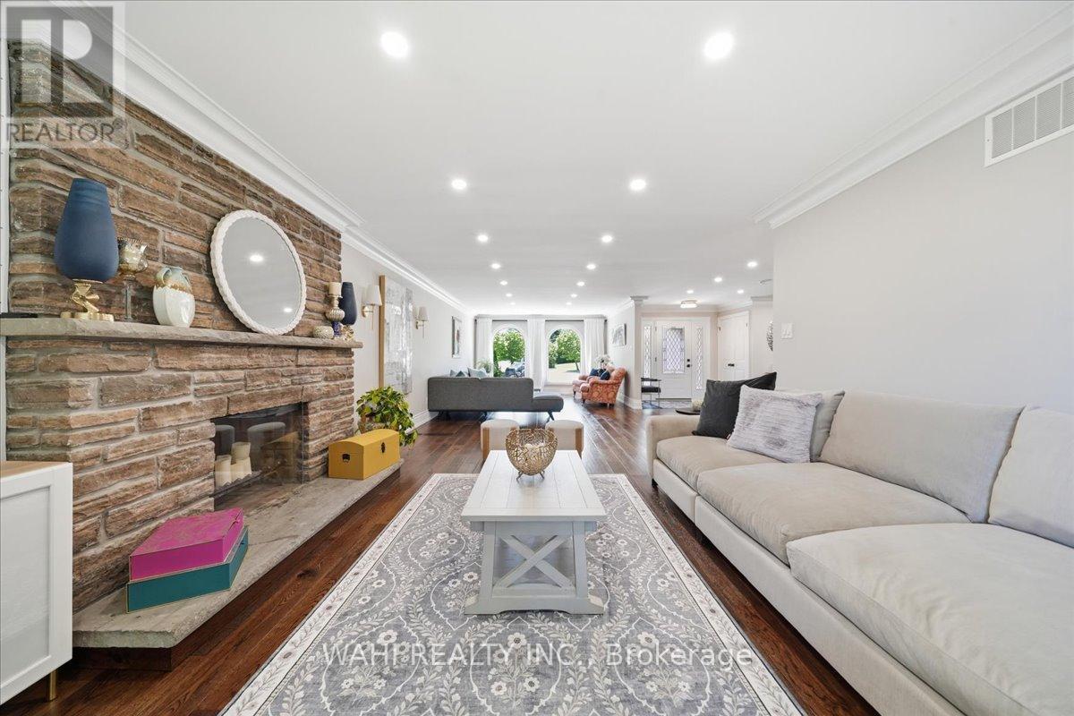 1141 VICKI LANE - 13