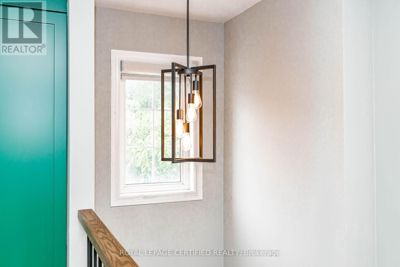 #1 1128 DUNDAS STREET W - 8