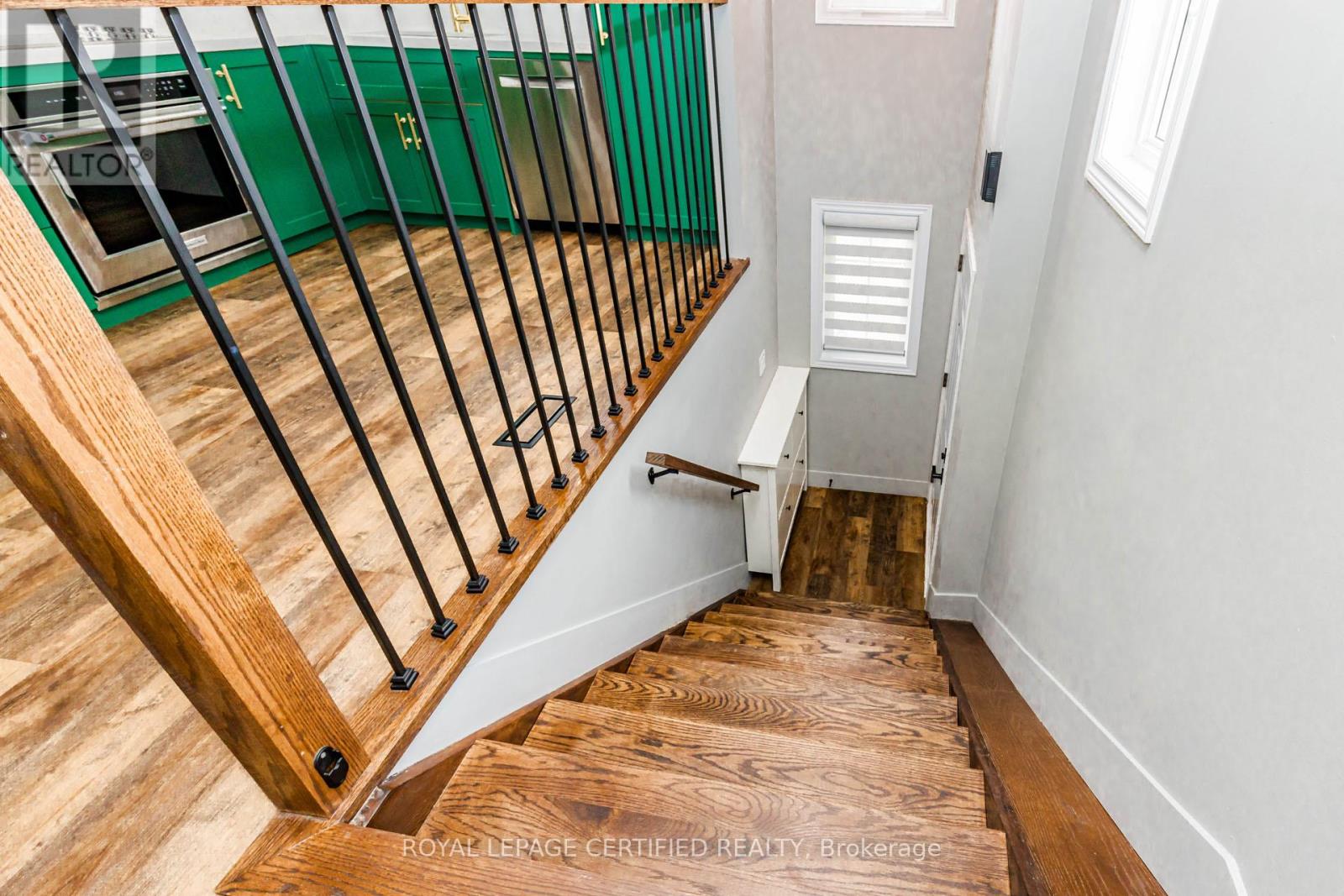#1 1128 DUNDAS STREET W - 9