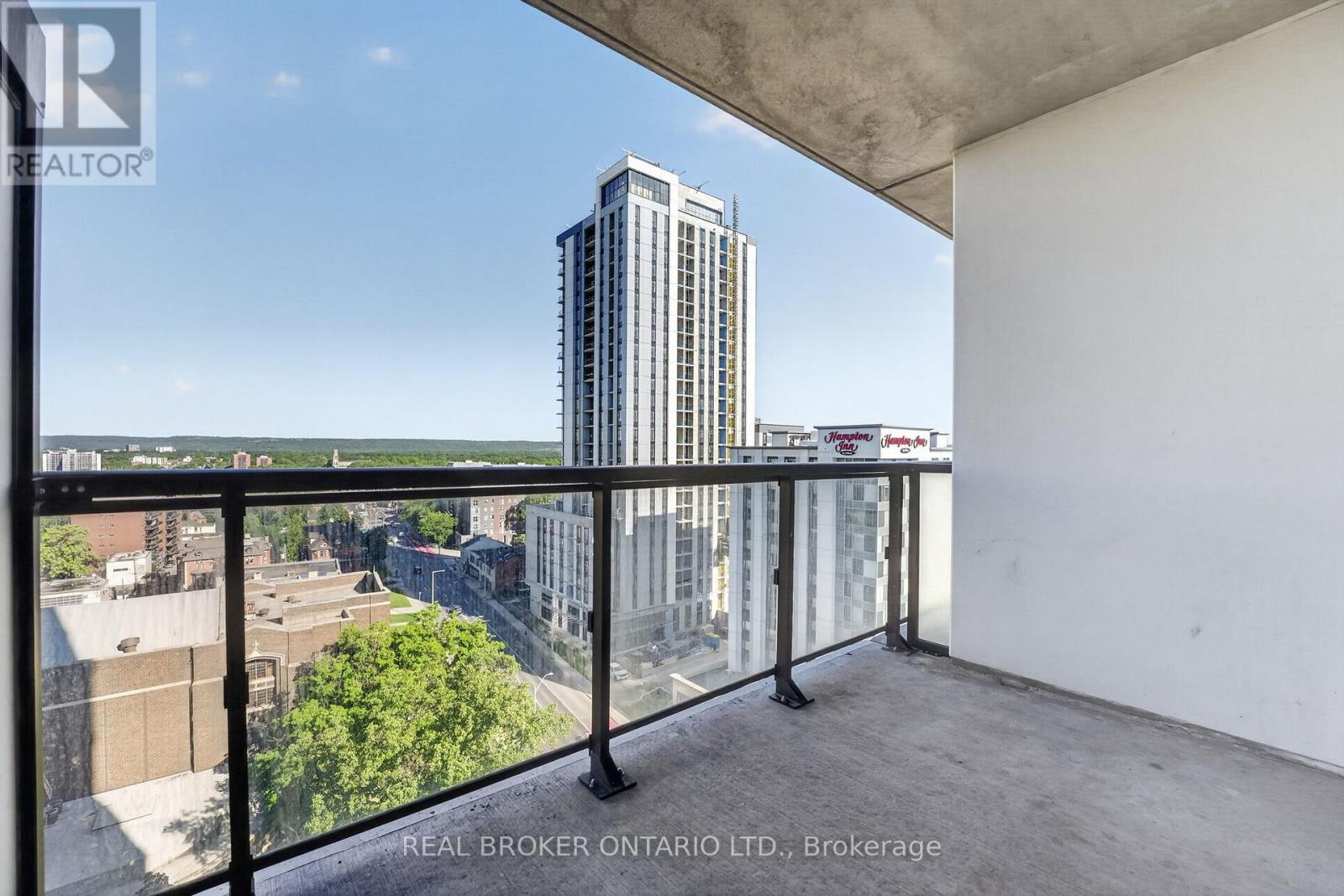 #1206 15 QUEEN STREET S - 19