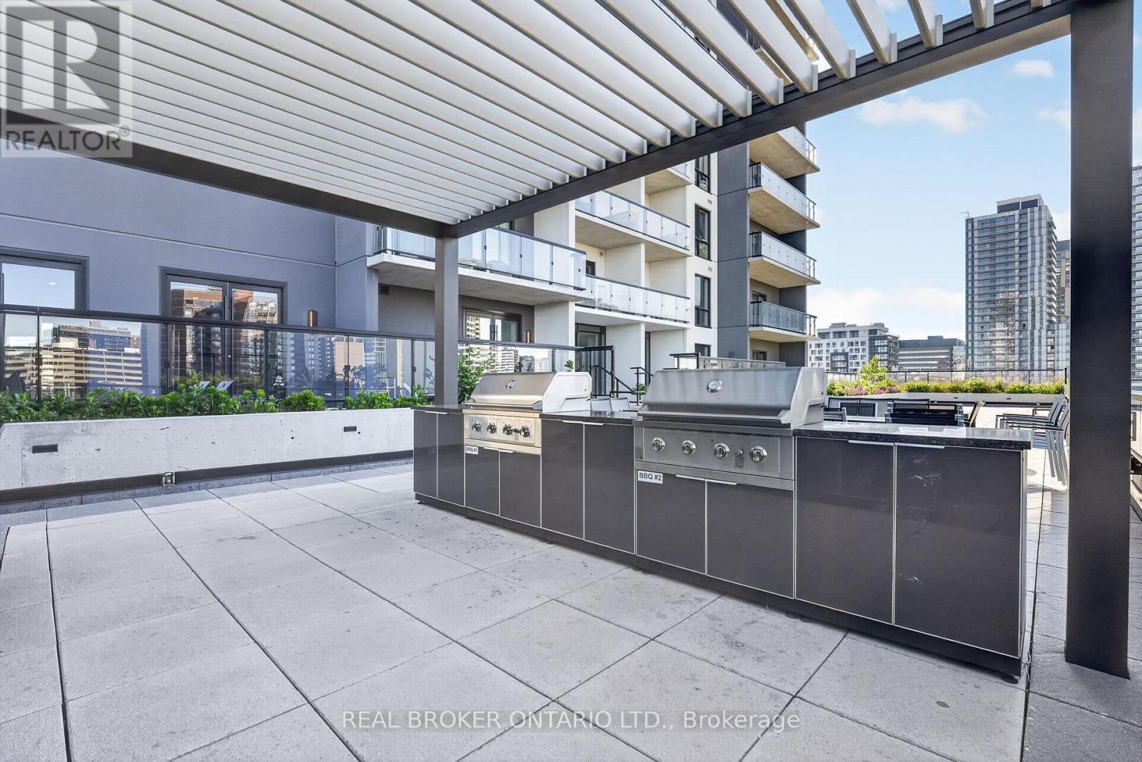 #1206 15 QUEEN STREET S - 27