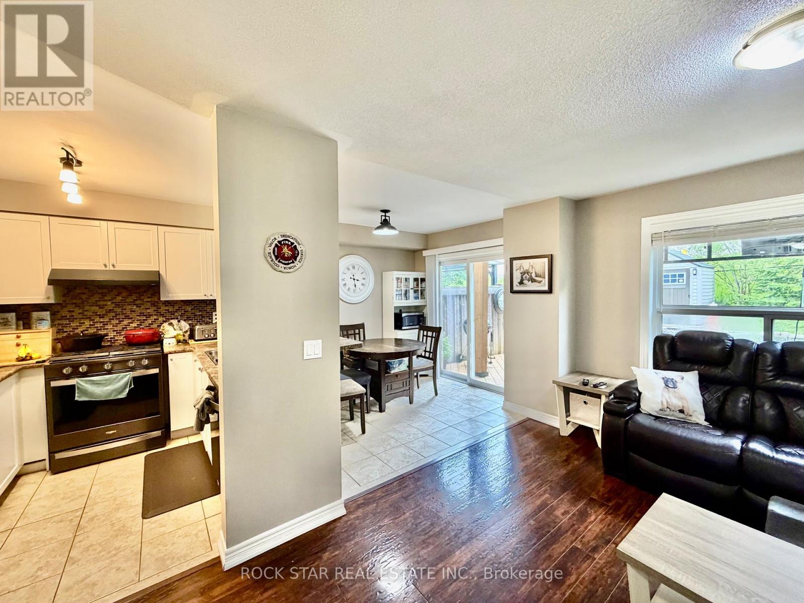 416 ORVIS CRESCENT - 10