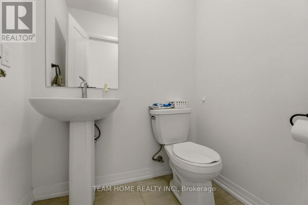 356 BISMARK DRIVE - 19