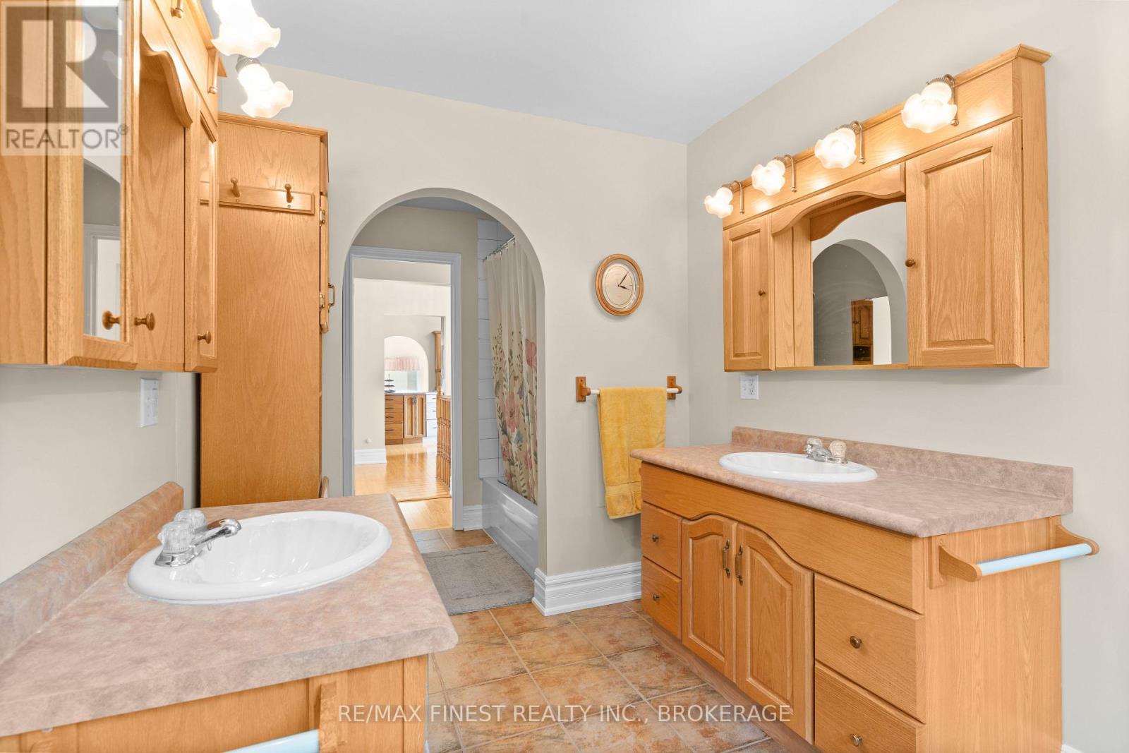 180 NAPANEE ROAD - 11