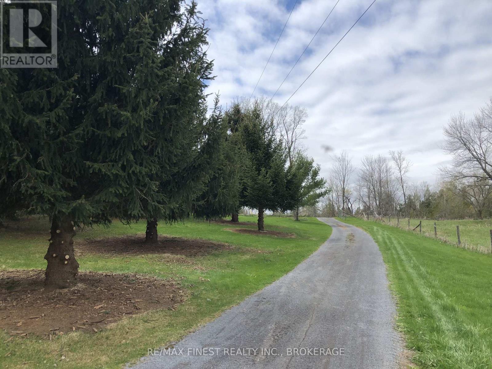 180 NAPANEE ROAD - 33
