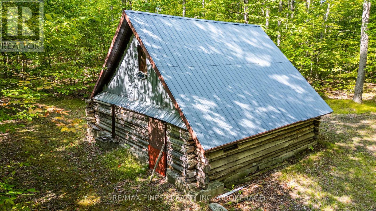 180 NAPANEE ROAD - 44