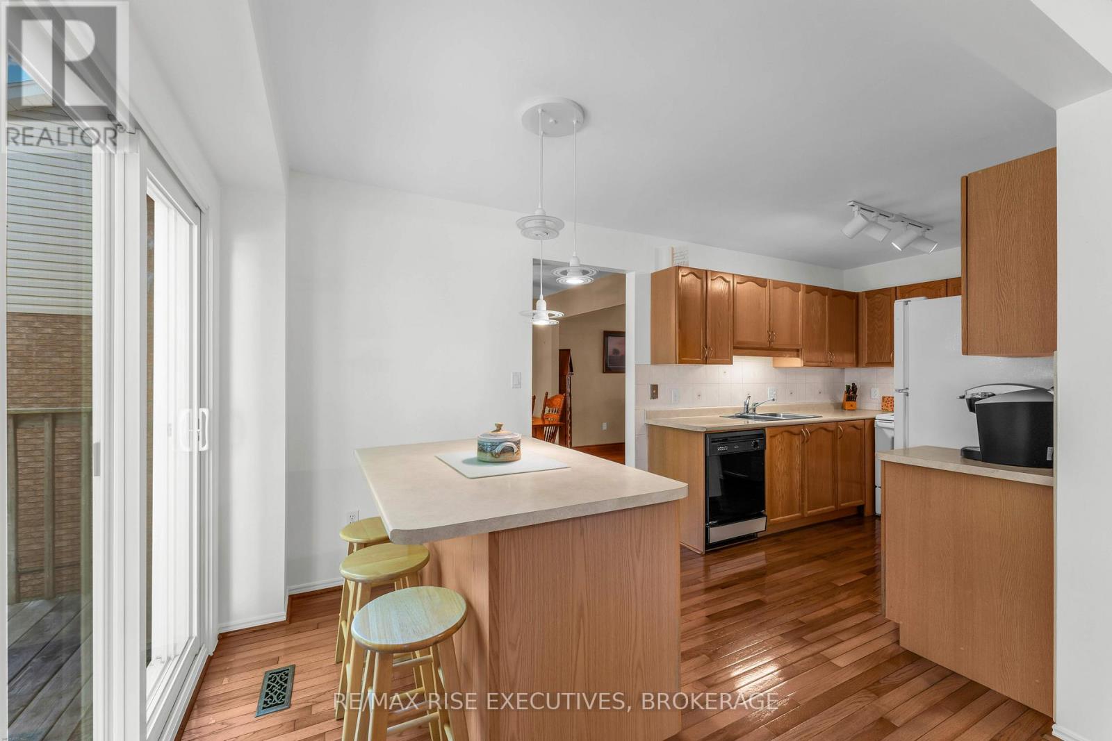 1304 FISHER CRESCENT - 13