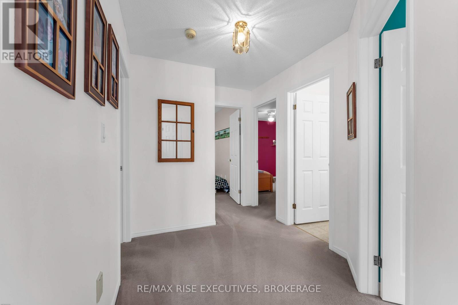 1304 FISHER CRESCENT - 23
